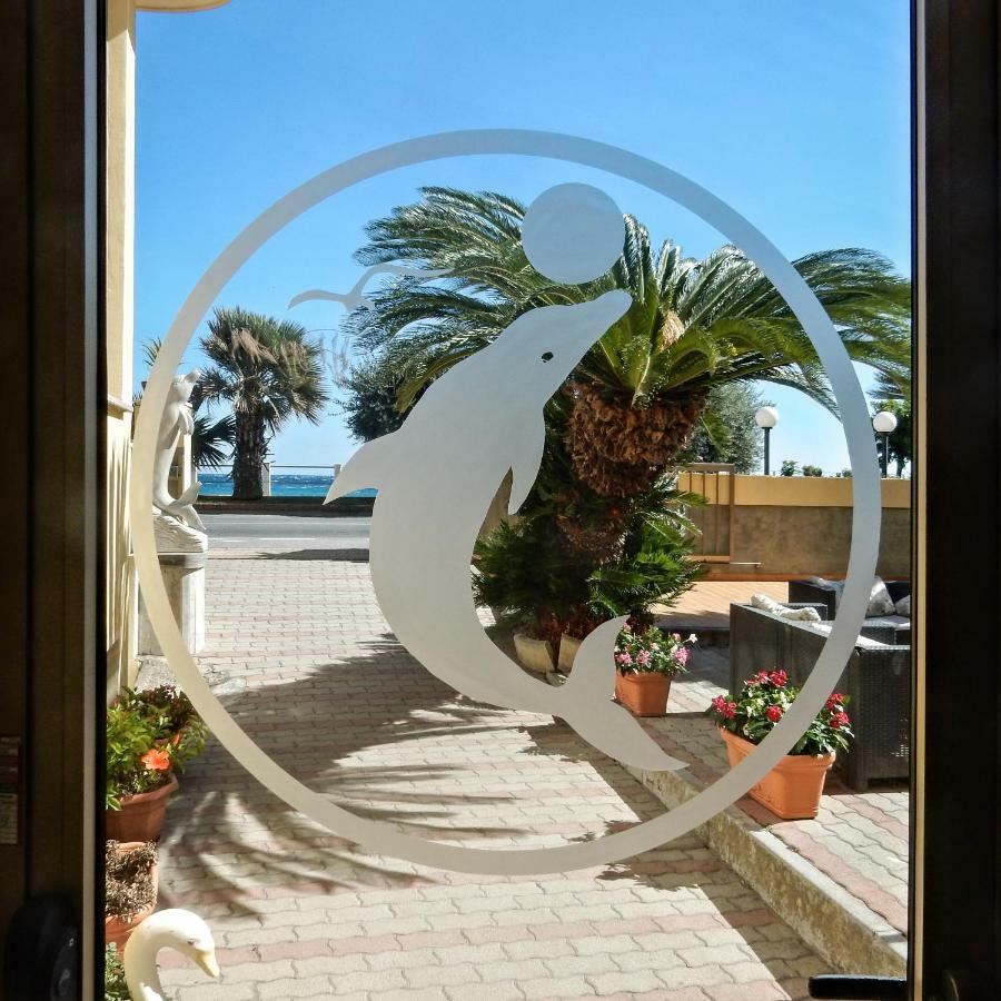 Hotel Delfino Laigueglia Exterior foto